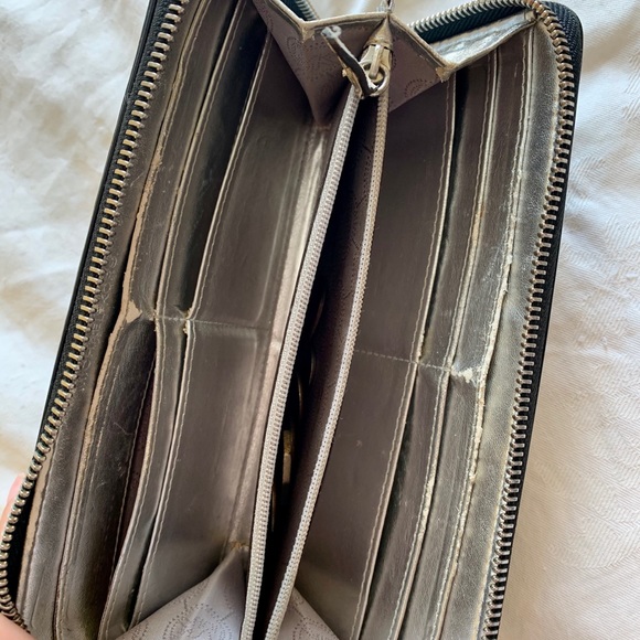 MK Wallet - Picture 3 of 3